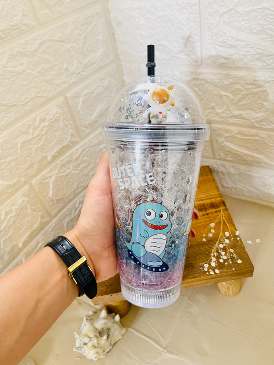 لیوان اسموتی طرح فضانورد2