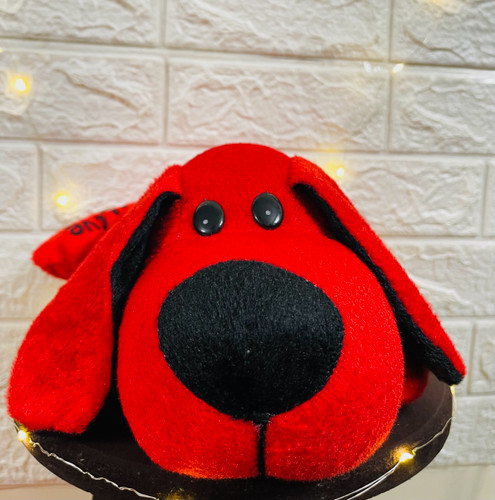 عروسک پولیشی قرمز