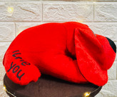 عروسک سگ قرمز