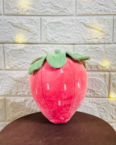 عروسک توت فرنگی