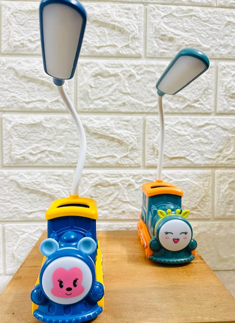 چراغ مطالعه قطار