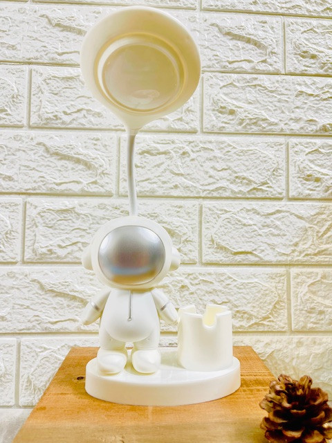 چراغ مطالعه جاقلمی دار فضانورد