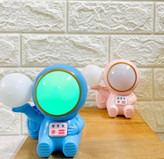 شب خواب فضانورد