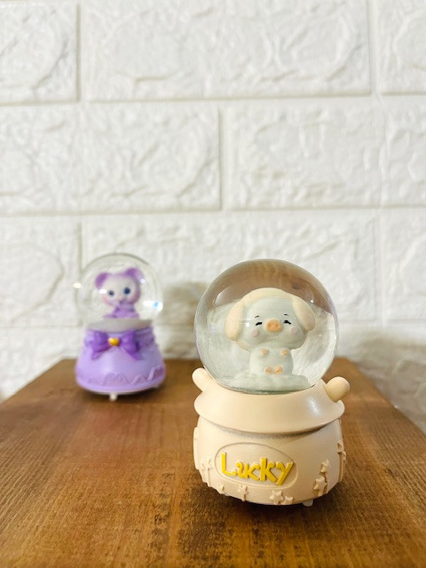 گوی چراغ دار خوک کوچولو