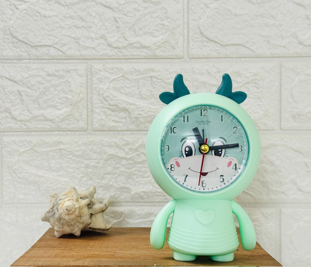 ساعت رومیزی کودک سبز