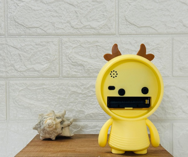 ساعت رومیزی طرح گوزن