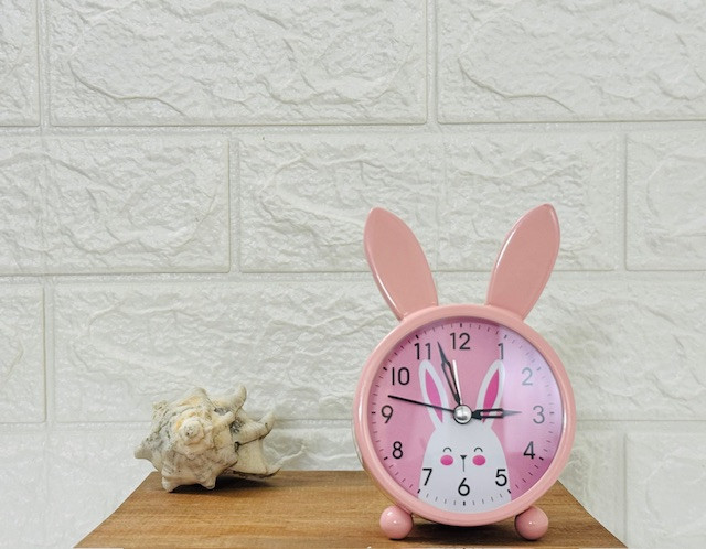 ساعت رومیزی خرگوش