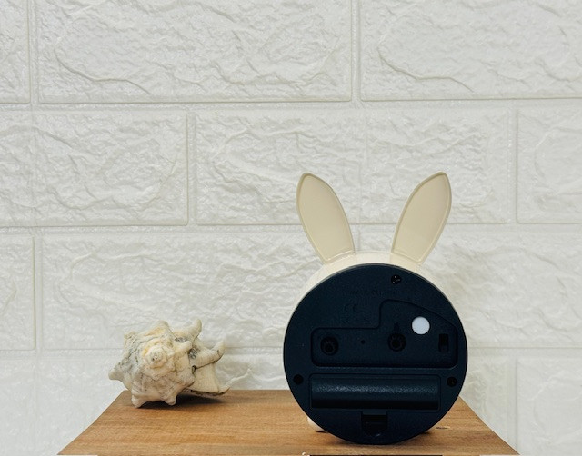 ساعت رومیزی خرگوش