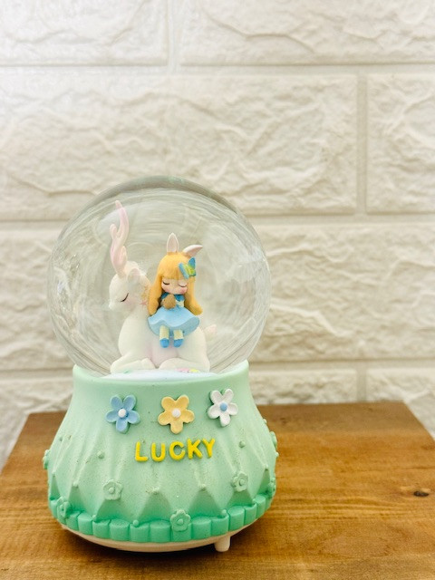 گوی موزیکال دختروگوزن