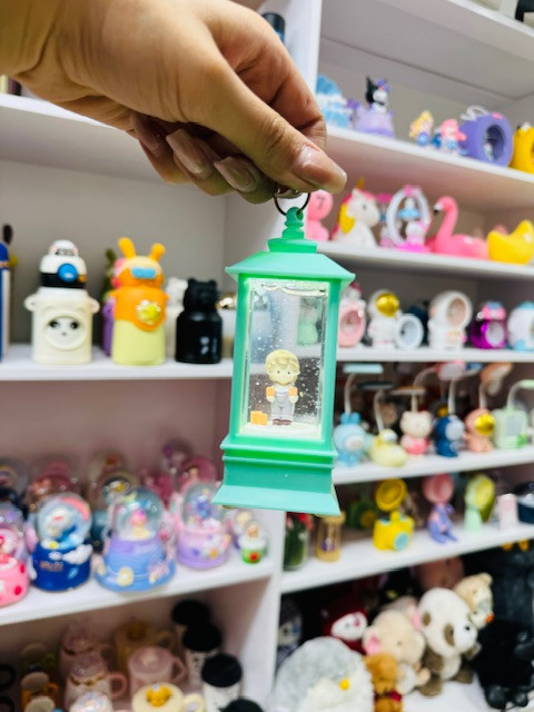 گوی چراغ دار پسر