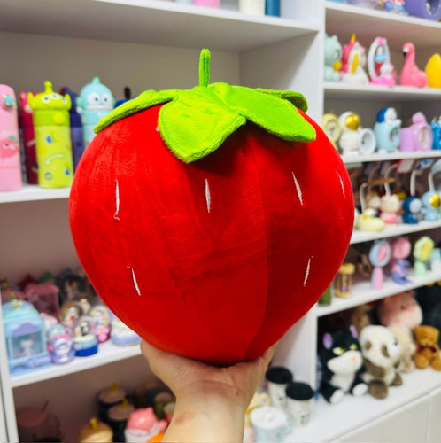 عروسک فانتزی توت فرنگی