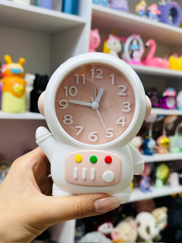 ساعت رومیزی طرح فضانورد