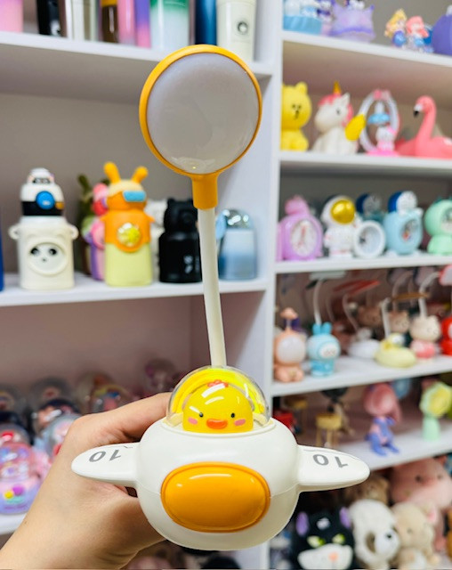 چراغ مطالعه و شب خواب هواپیما