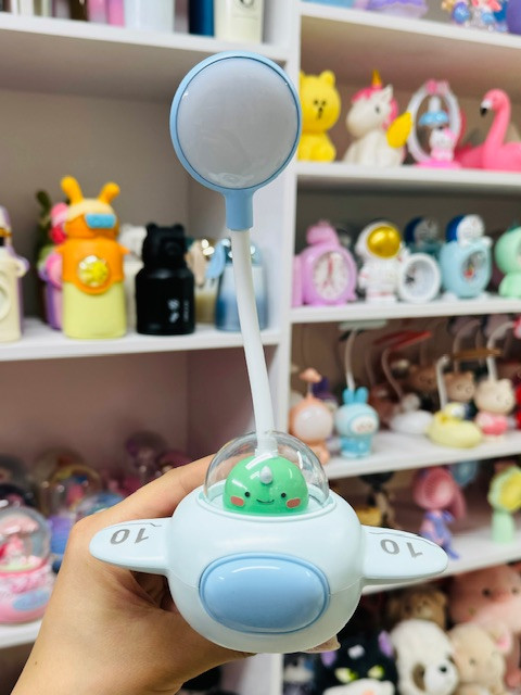 چراغ مطالعه و شب خواب هواپیم