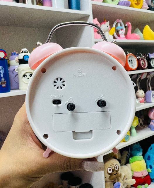 ساعت فانتزی طرح کیتی و دوستان