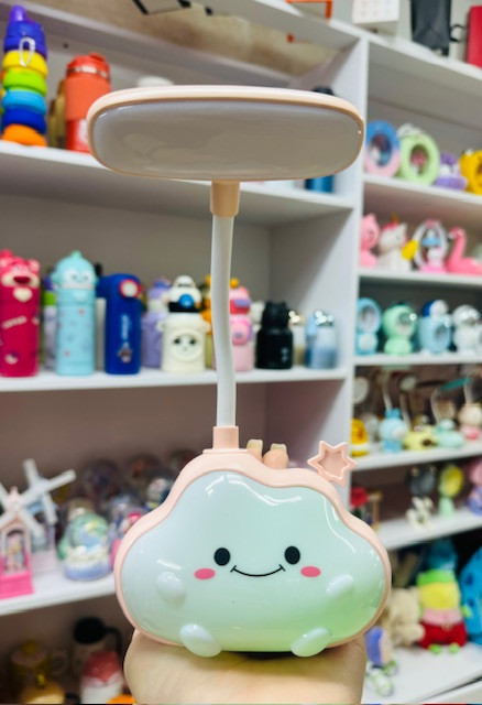 شب خواب و چراغ مطالعه ابر کیوت